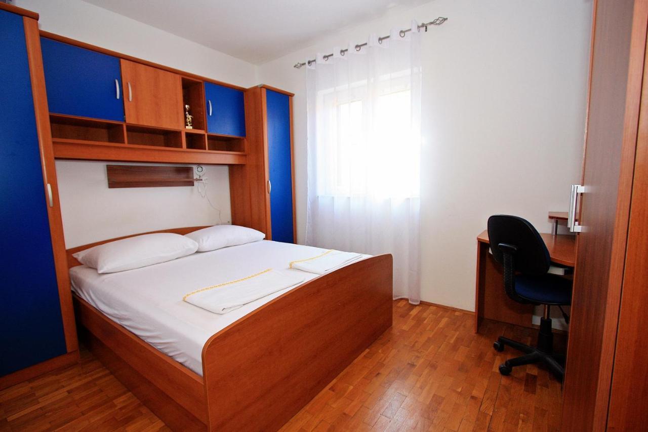 Apartments Jaksic - Zile Supetar Exterior photo