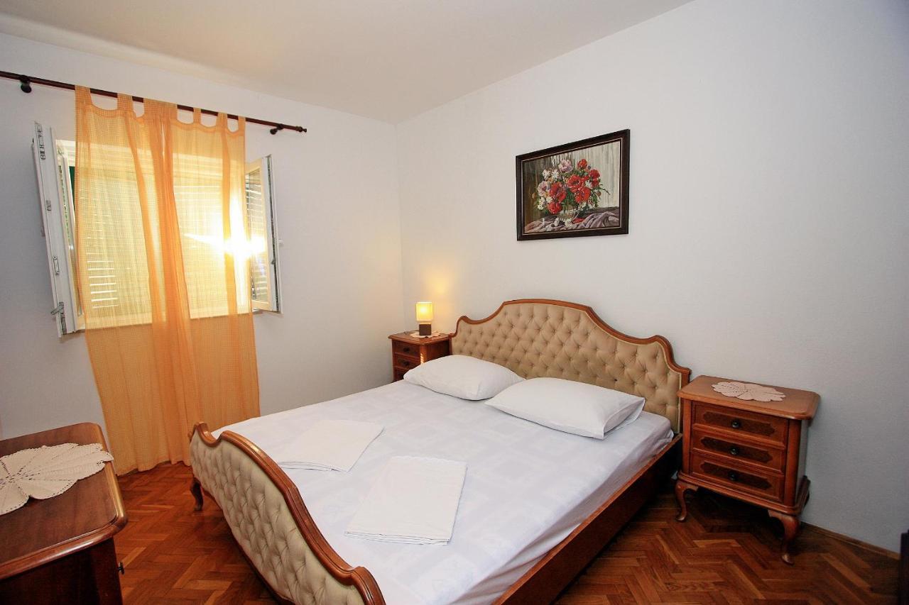 Apartments Jaksic - Zile Supetar Exterior photo
