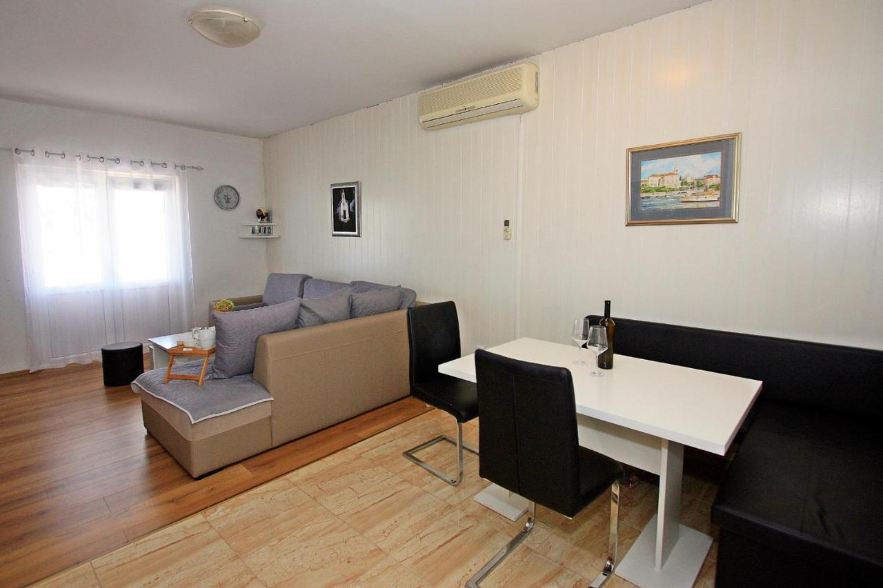 Apartments Jaksic - Zile Supetar Exterior photo