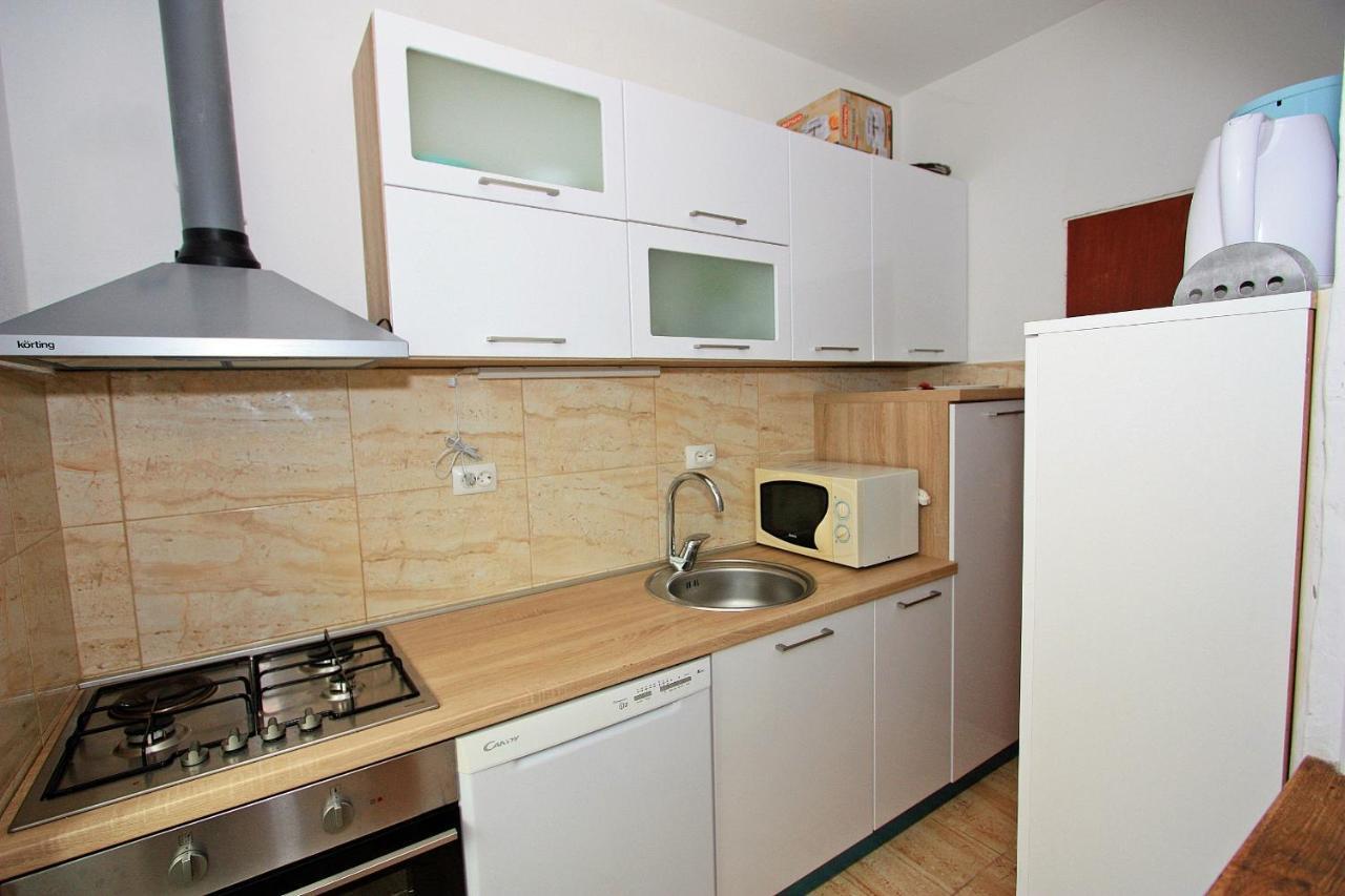 Apartments Jaksic - Zile Supetar Exterior photo