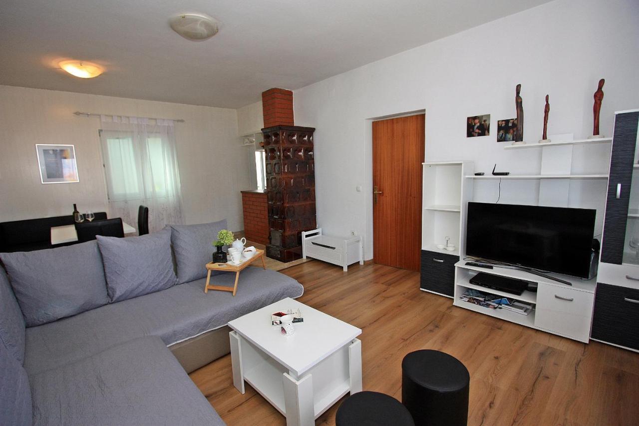 Apartments Jaksic - Zile Supetar Exterior photo